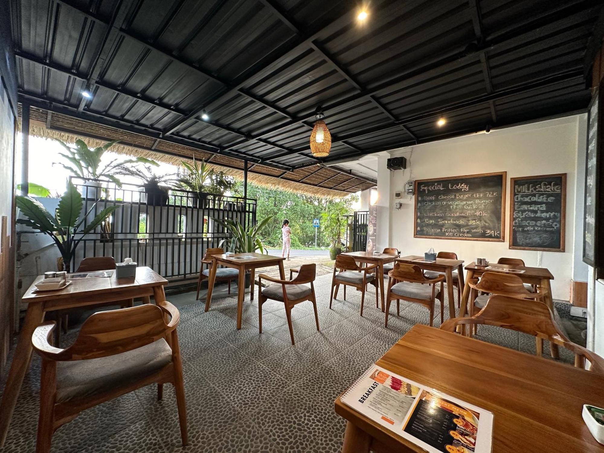 Dong Paloh Hostel Munduk  Luaran gambar